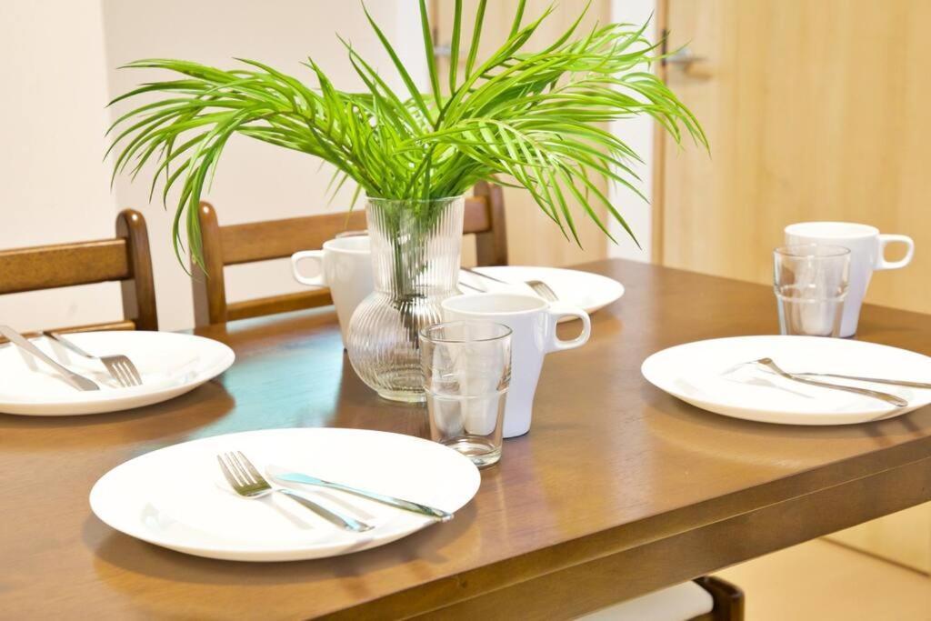 梅屋敷貸家 Apartment *