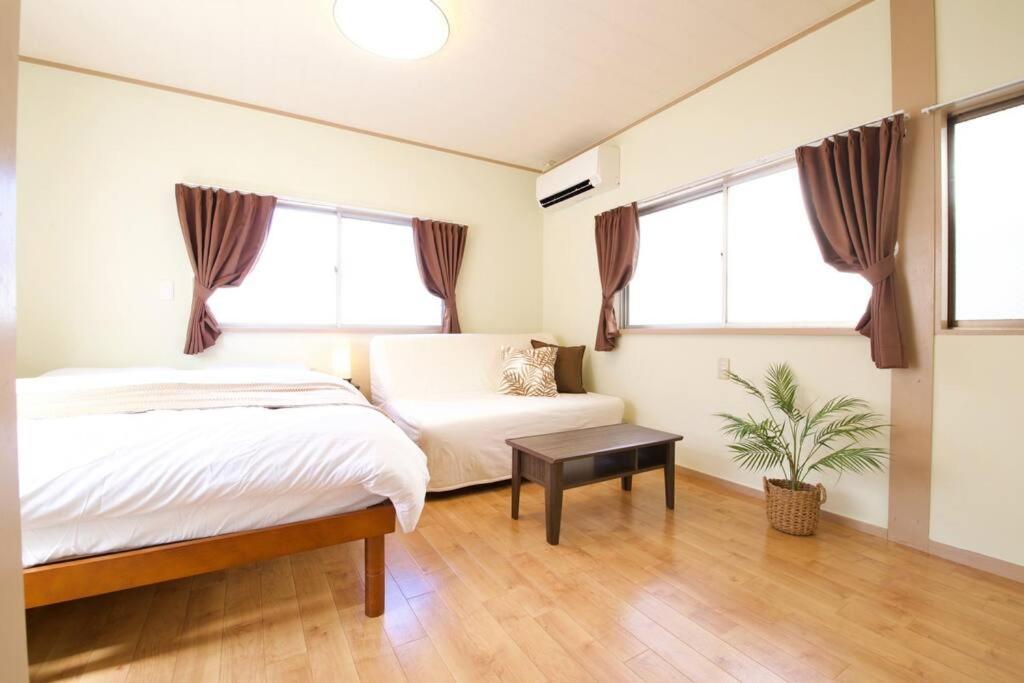 梅屋敷貸家 *